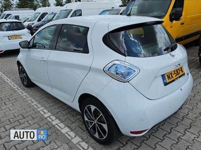 Second-hand Renault Zoe 79 kW (108 CP) 2018 Alb Hatchback
