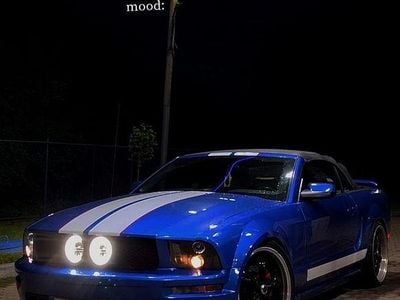 Second-hand Ford Mustang 300 CP (220 kW) 2006 Culoarealbastru Cabrio