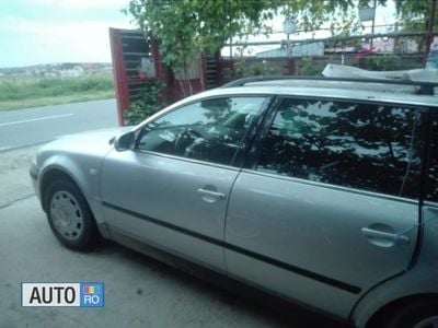 Second-hand VW Passat 131 CP (96 kW) 2003 Gri Break