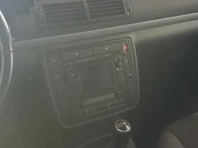 Second-hand VW Sharan 140 CP (102 kW) 2008 Monovolum