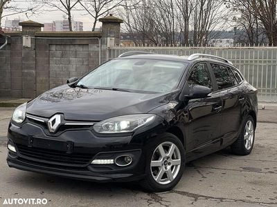 Culoarenegru Utilizat 2016 Renault Mégane GrandTour LIMITED Break | 6.399 EUR (Preț bun)