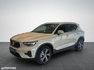 Culoarebej Nouă 2025 Volvo XC40 Core SUV | 39.300 EUR (Preț OK)