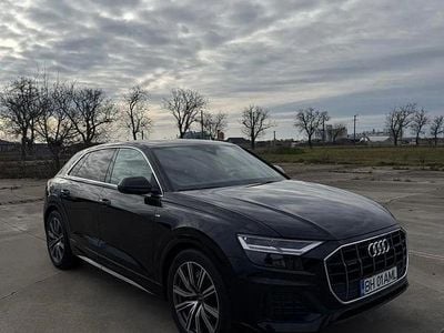 Second-hand Audi Q8 S-Line 285 CP (209 kW) 2022 Culoarenegru SUV