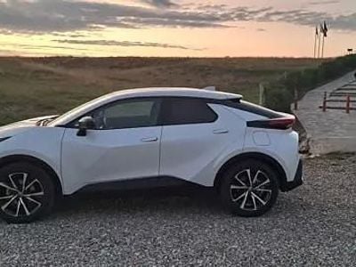 Utilizat 2024 Toyota C-HR SUV | 29.900 EUR (Super Preț)