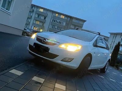 Second-hand Opel Astra 70 CP (51 kW) 2011 Alb Break