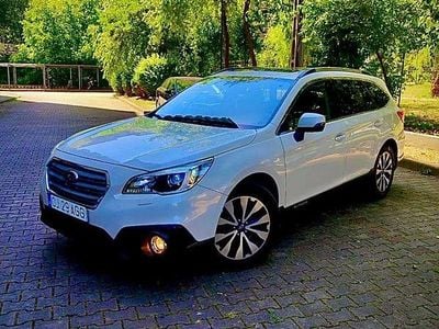Second-hand Subaru Outback Comfort 150 CP (110 kW) 2017 Culoarealb SUV