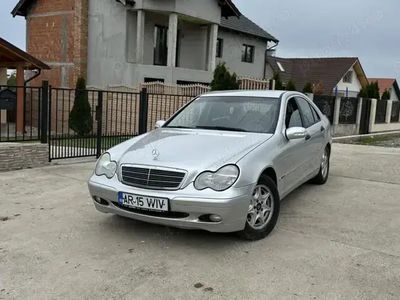 Mercedes C220