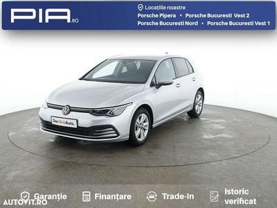 Gri deschis metalic Utilizat 2023 VW Golf VIII Life Hatchback | 25.700 EUR (Preț bun)