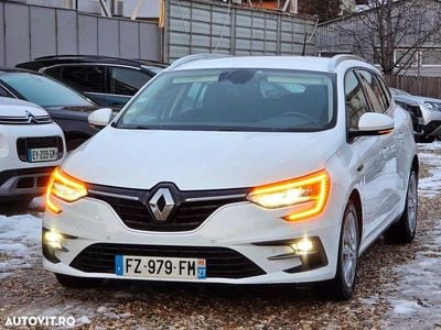 Culoarealb Second-hand 2022 Renault Mégane GrandTour Intens Break | 11.499 EUR (Preț bun)
