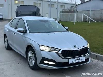 Gri Utilizat 2022 Skoda Octavia Berlinǎ | 14.950 EUR (Super Preț)