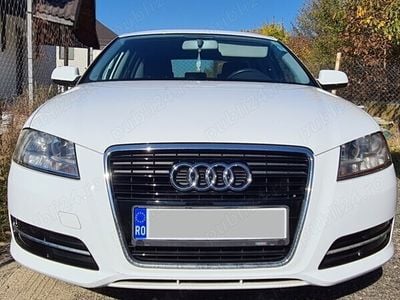 Second-hand Audi A3 Sportback 102 CP (75 kW) 2012 Alb Hatchback
