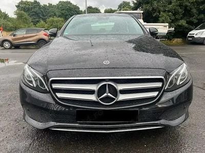 Mercedes E200