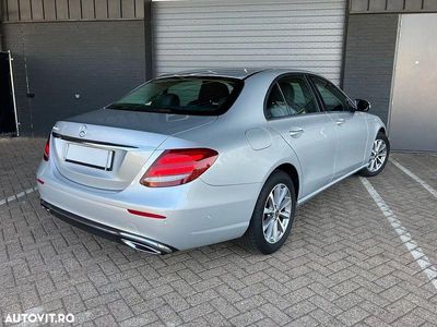 Mercedes E200