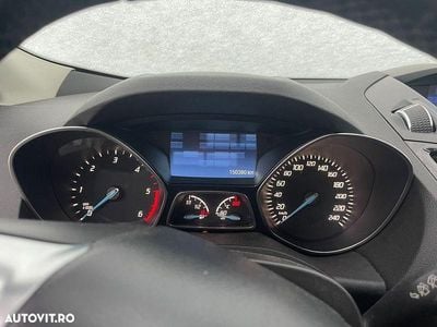 Second-hand Ford Kuga Titanium 180 CP (132 kW) 2015 Culoaregri SUV