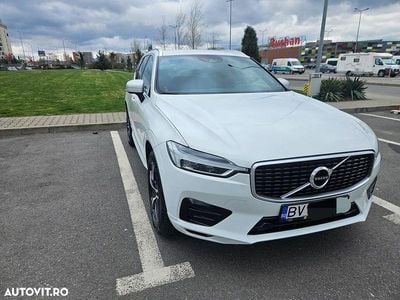 Second-hand Volvo XC60 R-Design 190 CP (139 kW) 2018 Culoarealb SUV