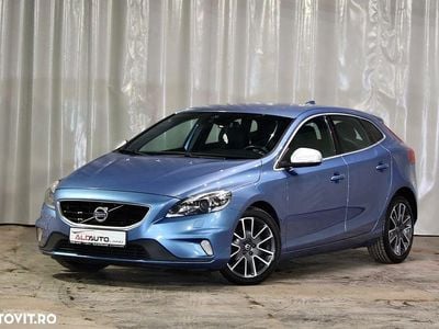 Culoarealbastru Second-hand 2015 Volvo V40 R-Design Hatchback | 8.999 EUR (Preț OK)