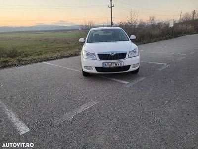 Second-hand Skoda Octavia 105 CP (77 kW) 2010 Culoarealb Berlinǎ