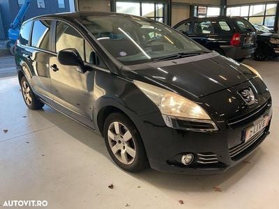 Second-hand Peugeot 5008 120 CP (88 kW) 2012 Culoarenegru Monovolum