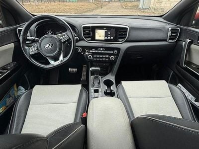 Second-hand Kia Sportage GT-Line 177 CP (130 kW) 2019 Culoarerosu SUV
