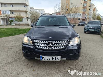 Mercedes ML320