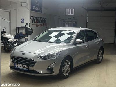 Gri Second-hand 2018 Ford Focus Trend Hatchback | 9.200 EUR (Scump)