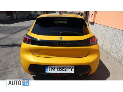 Galben Utilizat 2020 Peugeot 208 Hatchback | 15.150 EUR (Puțin scump)