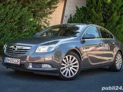 Second-hand Opel Insignia 220 CP (161 kW) 2011 Gri Hatchback