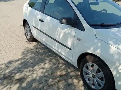 Alb Utilizat 2006 Ford Focus Coupe | 1.200 EUR (Preț bun)