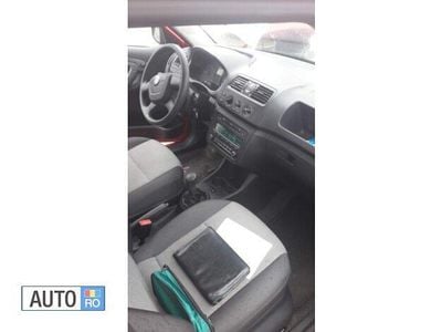 Second-hand Skoda Fabia 75 CP (55 kW) 2012 Rosu Hatchback