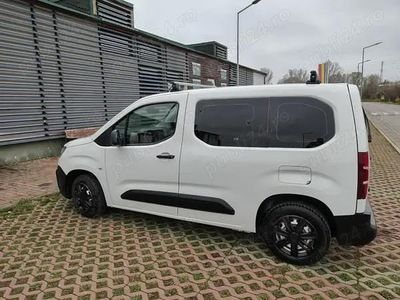 Alb Utilizat 2019 Citroën Berlingo Monovolum | 12.500 EUR (Scump)