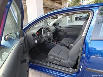 Utilizat 2005 VW Golf Coupe | 2.000 EUR (Preț OK)