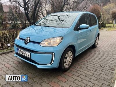Second-hand VW up! 83 CP (61 kW) 2022 Albastru Hatchback