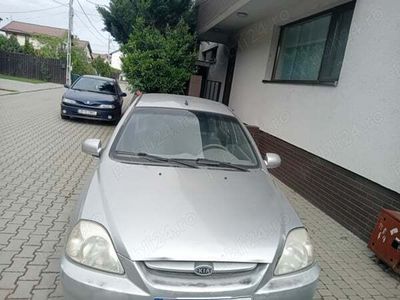 Utilizat 2004 Kia Rio Break | 650 EUR
