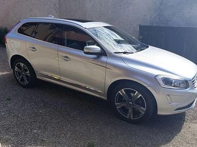 Second-hand Volvo XC60 Summum 190 CP (139 kW) 2017 Culoareargint SUV