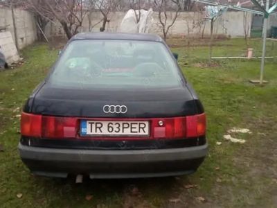 Second-hand 1990 Audi 80 Berlinǎ | 1.000 EUR