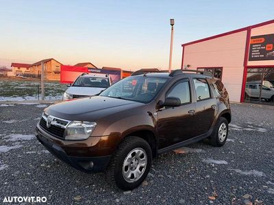 Culoaremaro Second-hand 2010 Dacia Duster Lauréate SUV | 5.990 EUR (Puțin scump)