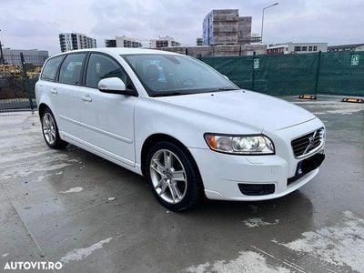 Second-hand Volvo V50 180 CP (132 kW) 2010 Culoarealb Break