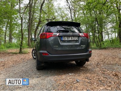 Gri Utilizat 2014 Toyota RAV4 SUV | 18.000 EUR (Puțin scump)