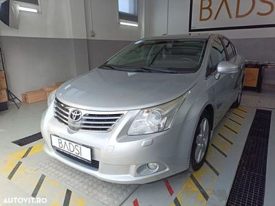 second-hand Toyota Avensis 2.2 D-4D Automatik Executive