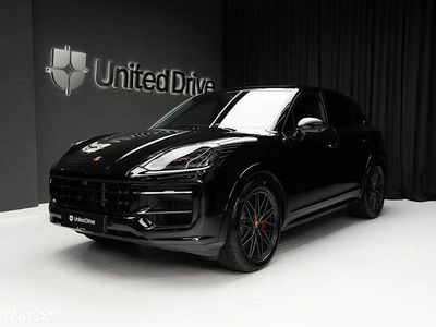 Culoarenegru Second-hand 2024 Porsche Cayenne GTS SUV | 119.900 EUR