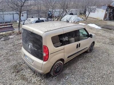 Second-hand Fiat Doblò 110 CP (80 kW) 2011 Galben Monovolum
