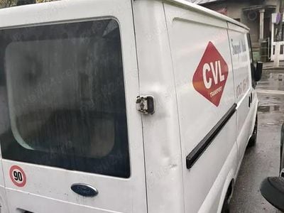 Utilizat 2010 Ford Transit Van | 3.299 EUR