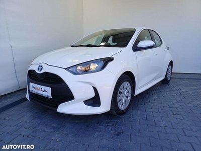 Culoarealb Utilizat 2022 Toyota Yaris Hybrid Elegant | 15.900 EUR (Super Preț)