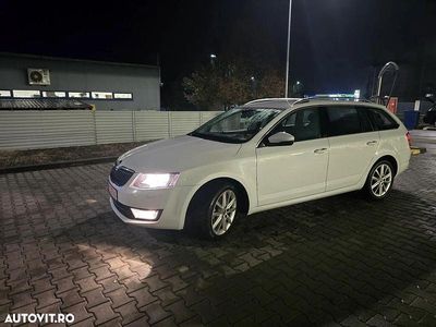 Second-hand Skoda Octavia 105 CP (77 kW) 2014 Culoarealb Hatchback