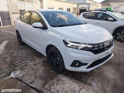 Culoarealb Nouă 2025 Dacia Logan Expression Berlinǎ | 15.249 EUR (Scump)