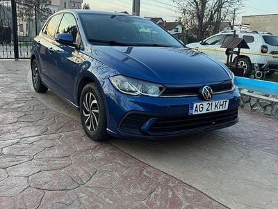 Culoarealbastru Utilizat 2024 VW Polo Life | 15.490 EUR (Super Preț)