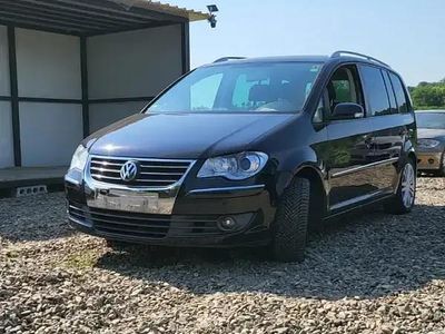 Second-hand VW Touran 170 CP (125 kW) 2008 Negru Monovolum