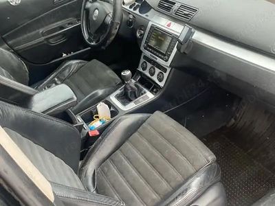 Second-hand VW Passat 140 CP (102 kW) 2006 Negru Break