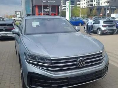 Argintiu Nouă 2025 VW Touareg Elegance SUV | 62.700 EUR (Preț OK)