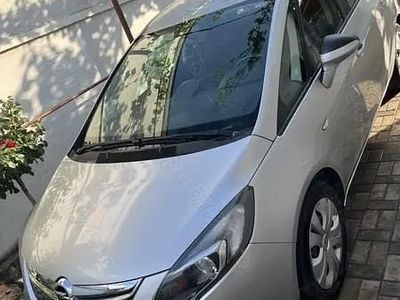 Utilizat 2014 Opel Zafira Monovolum | 4.500 EUR (Preț bun)